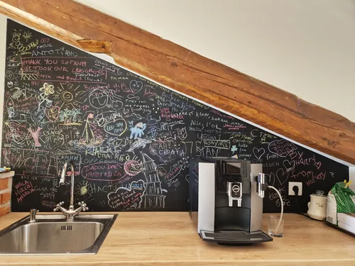 Communal Kitchen - Photo 2